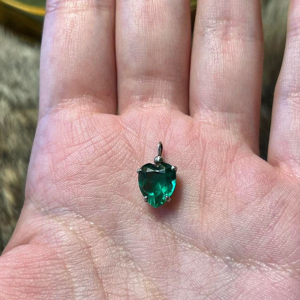 Vintage sterling silver green glass heart pendant